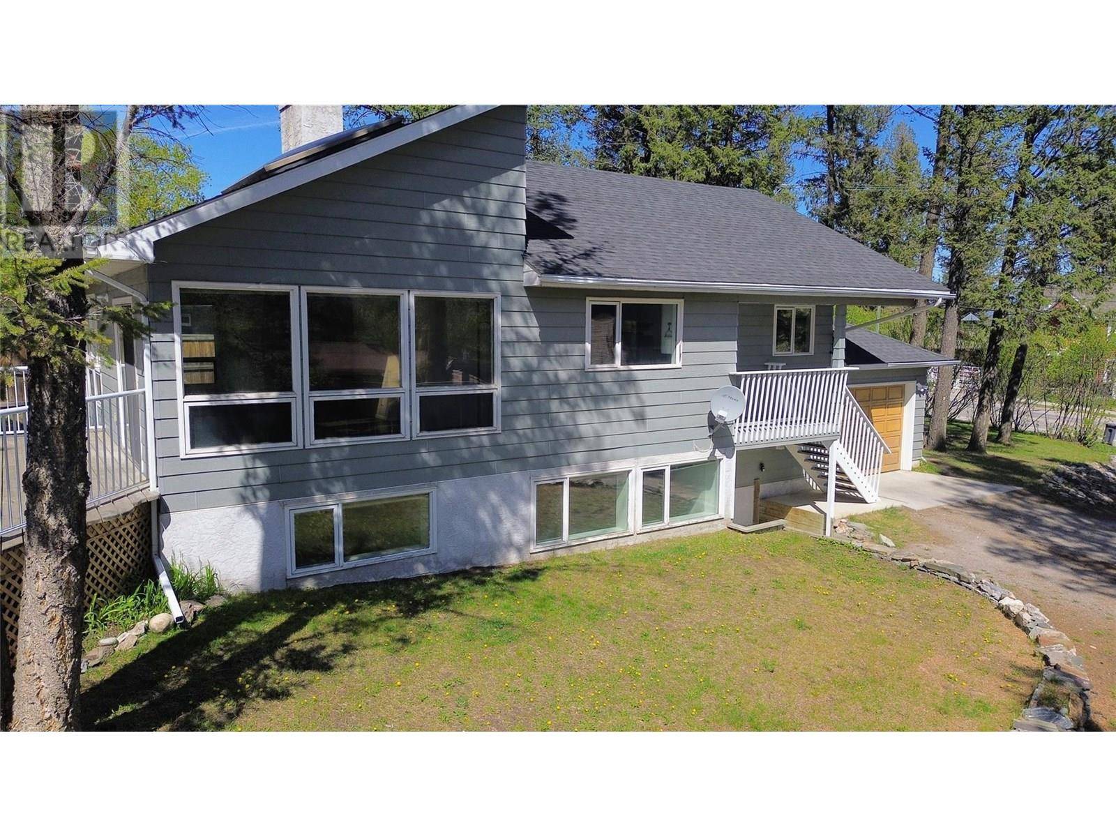 1229 13th Street, Invermere, BC V0A1K0