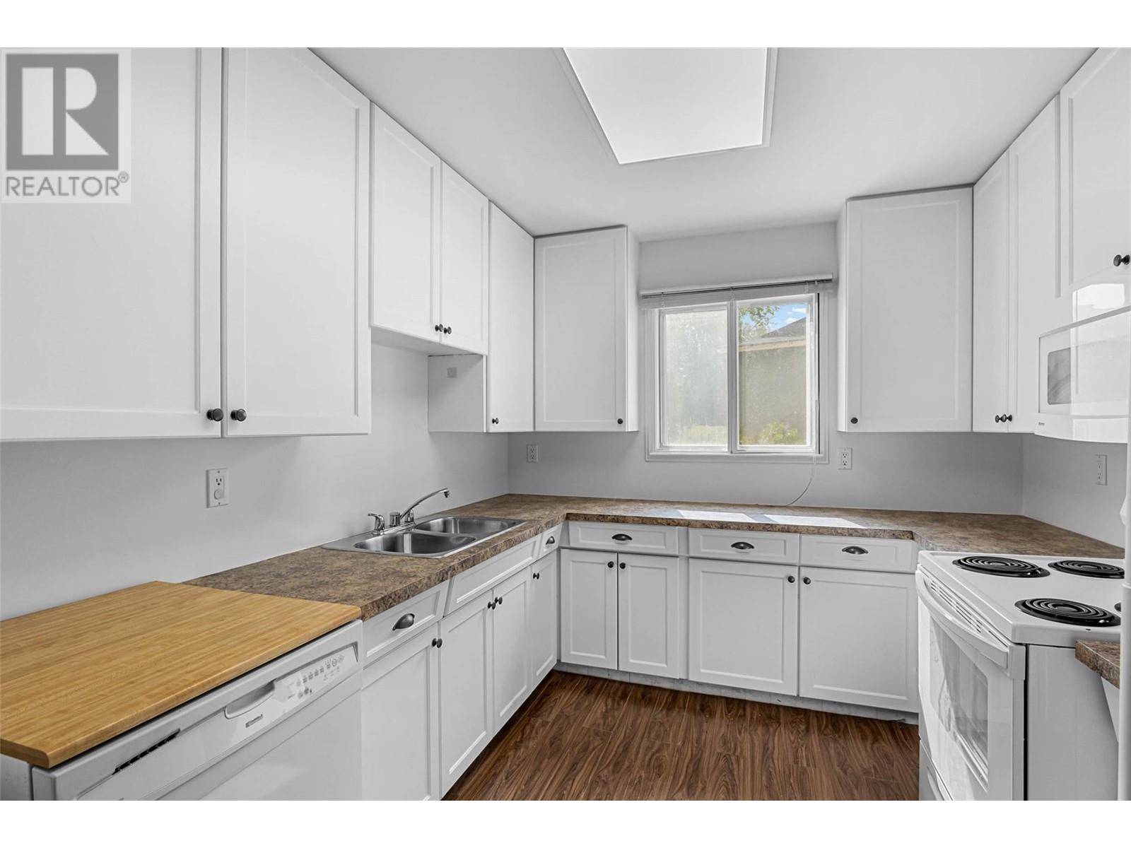 Kamloops, BC V2E1M5,352 Waddington Drive