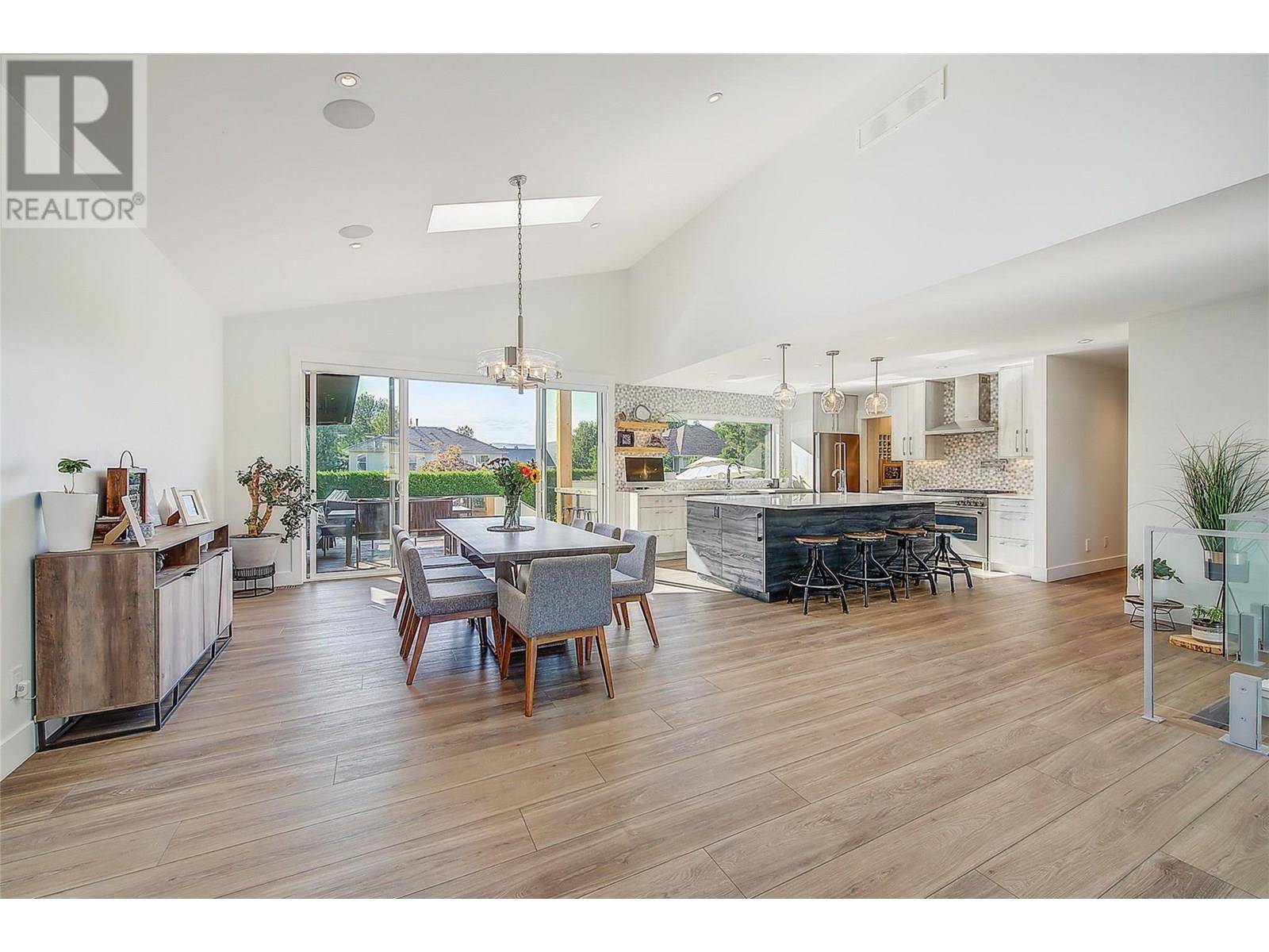 Kelowna, BC V1W2L8,4354 Kensington Drive