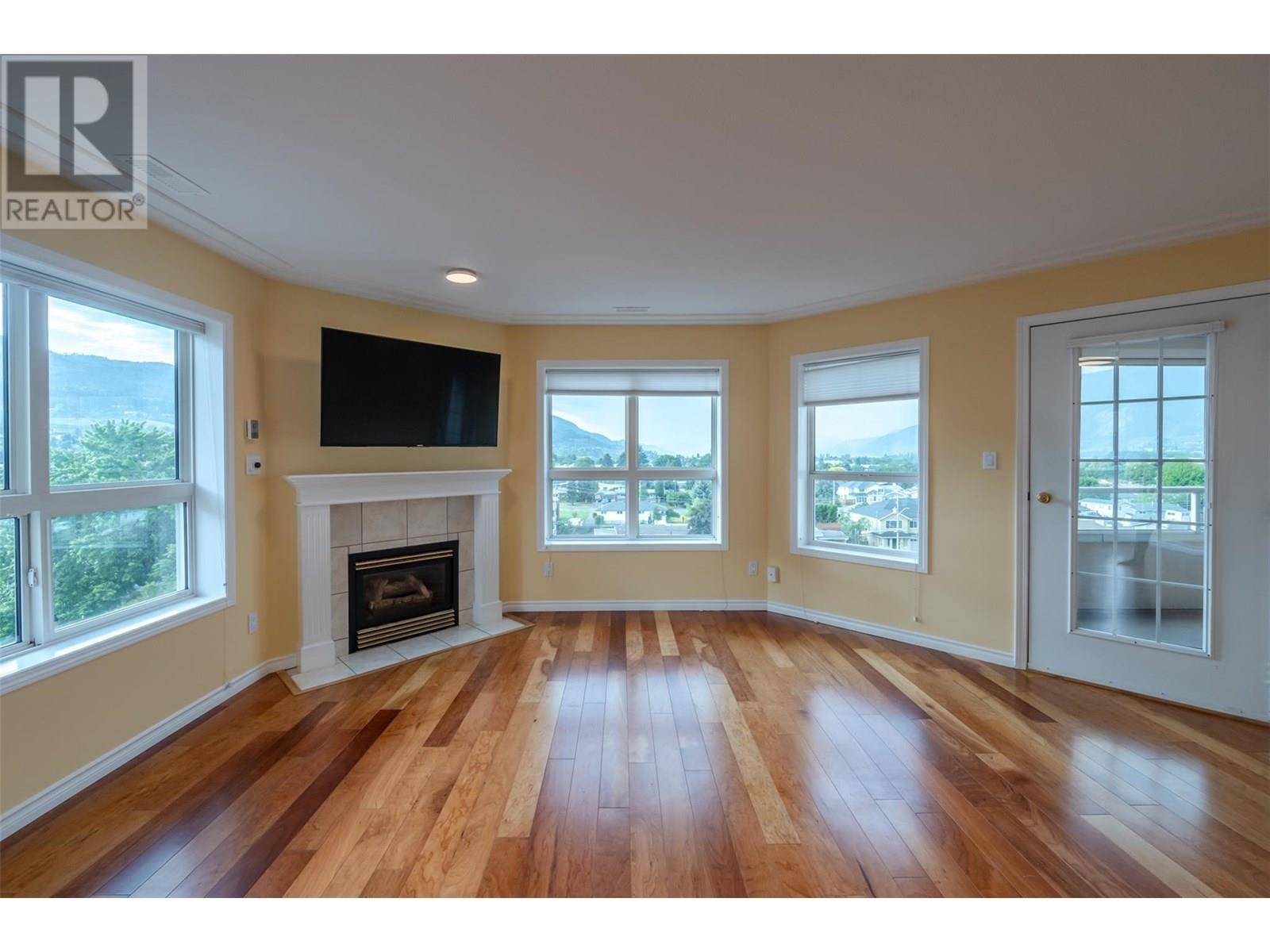 Penticton, BC V2A8R7,2275 ATKINSON ST #602