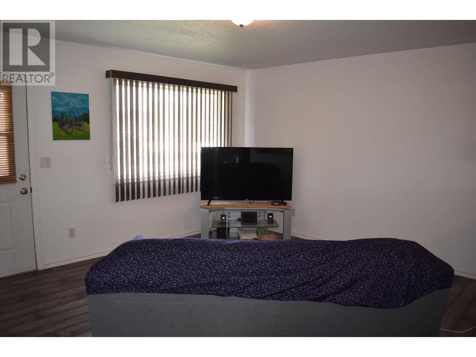 Edgewater, BC V0A1E0,5724 VERMILLION Street