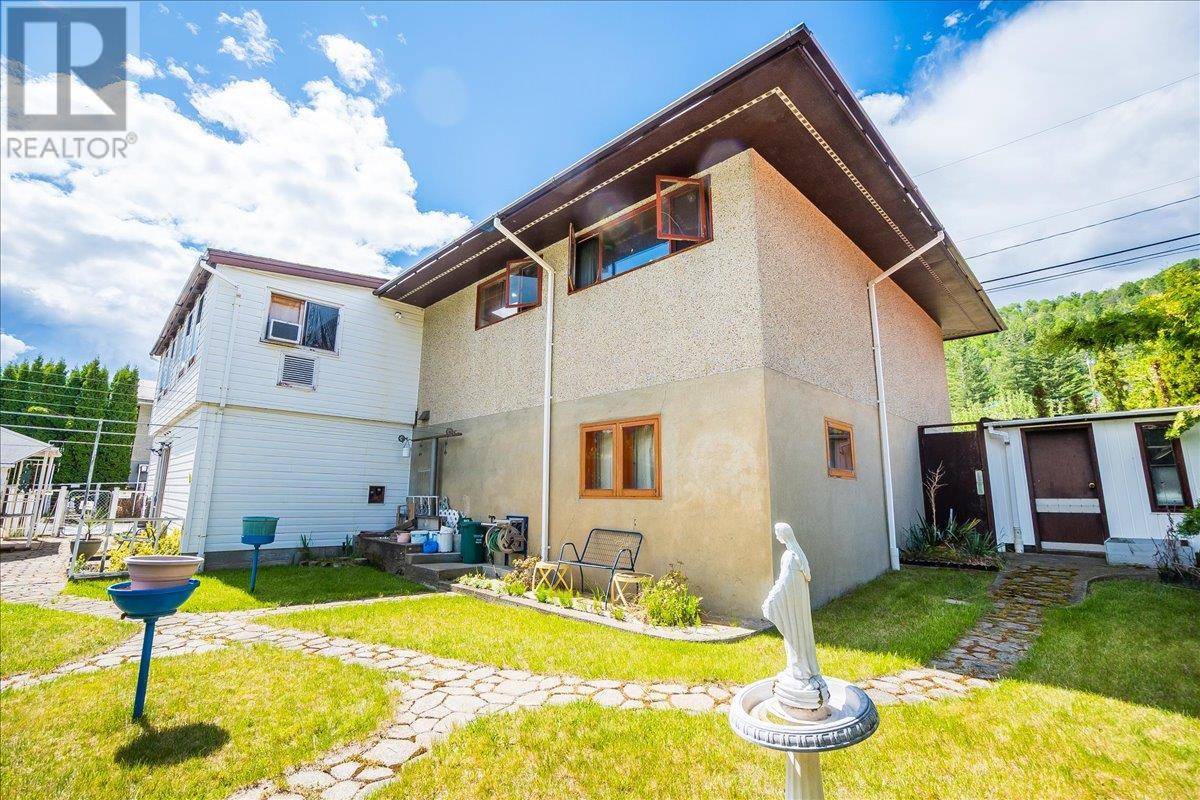 Rivervale, BC V1R4V3,275 2nd Avenue
