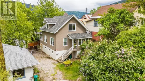1667 CEDAR Avenue, Trail, BC V1R4C9