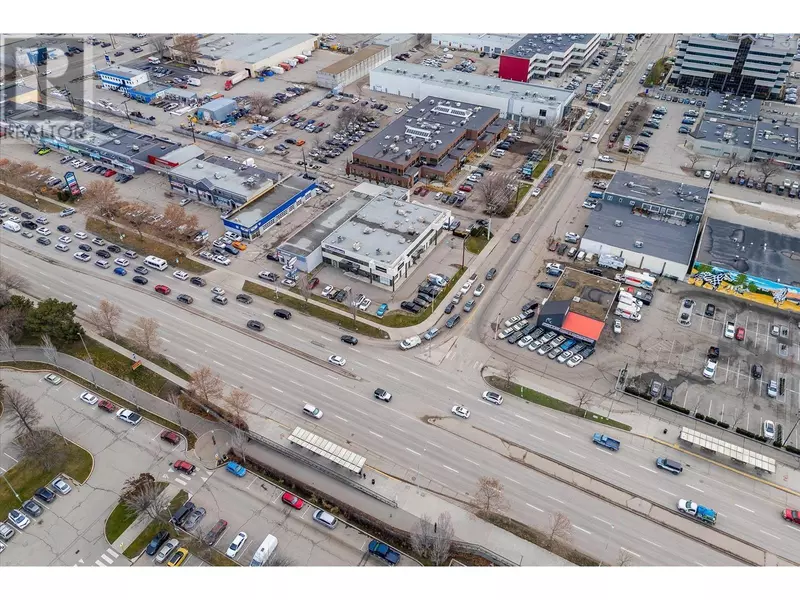 1751 Harvey AVE #105, Kelowna, BC V1Y6G4