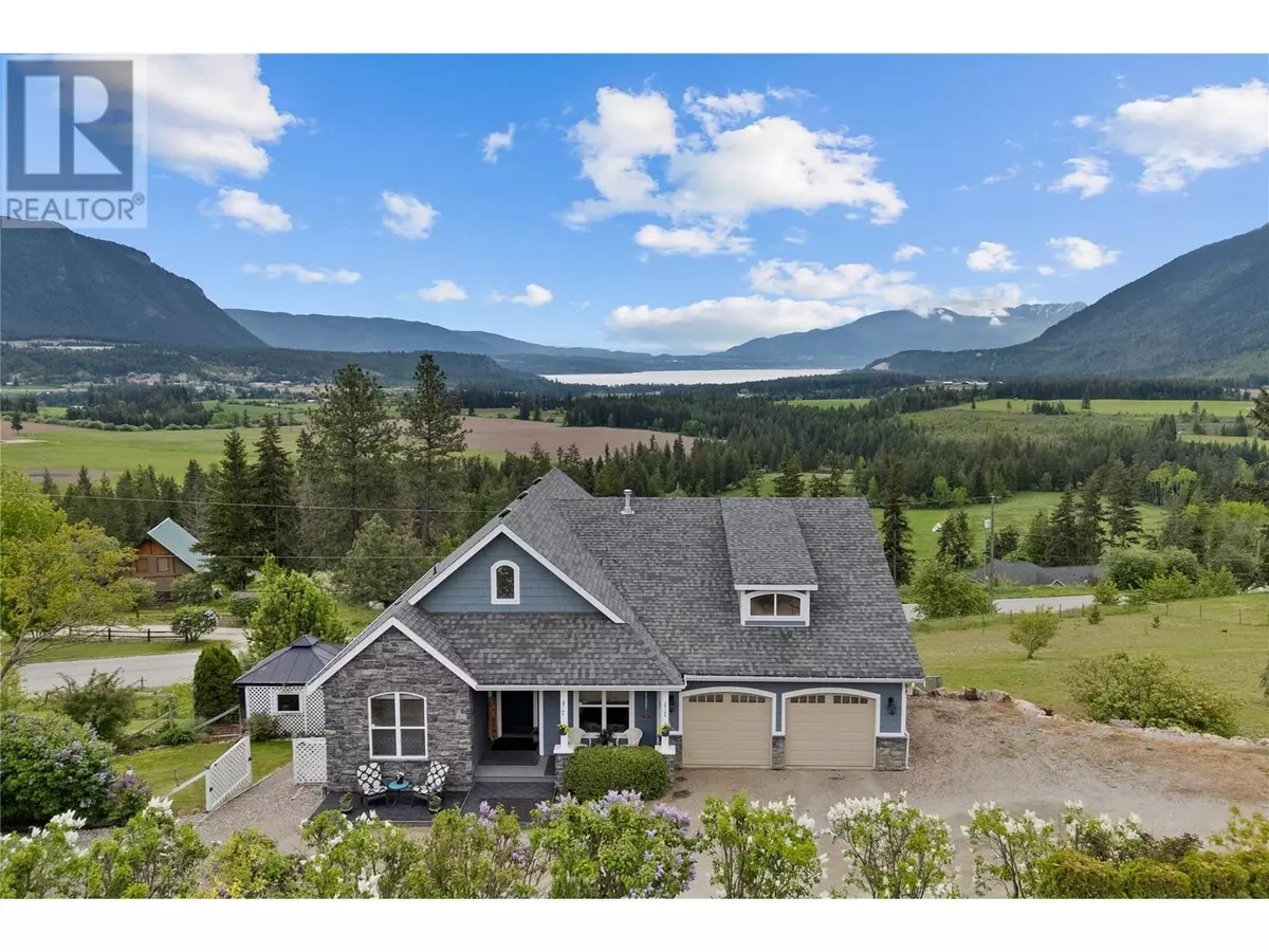 Tappen, BC V0E2X0,2754 Sun Ridge Place