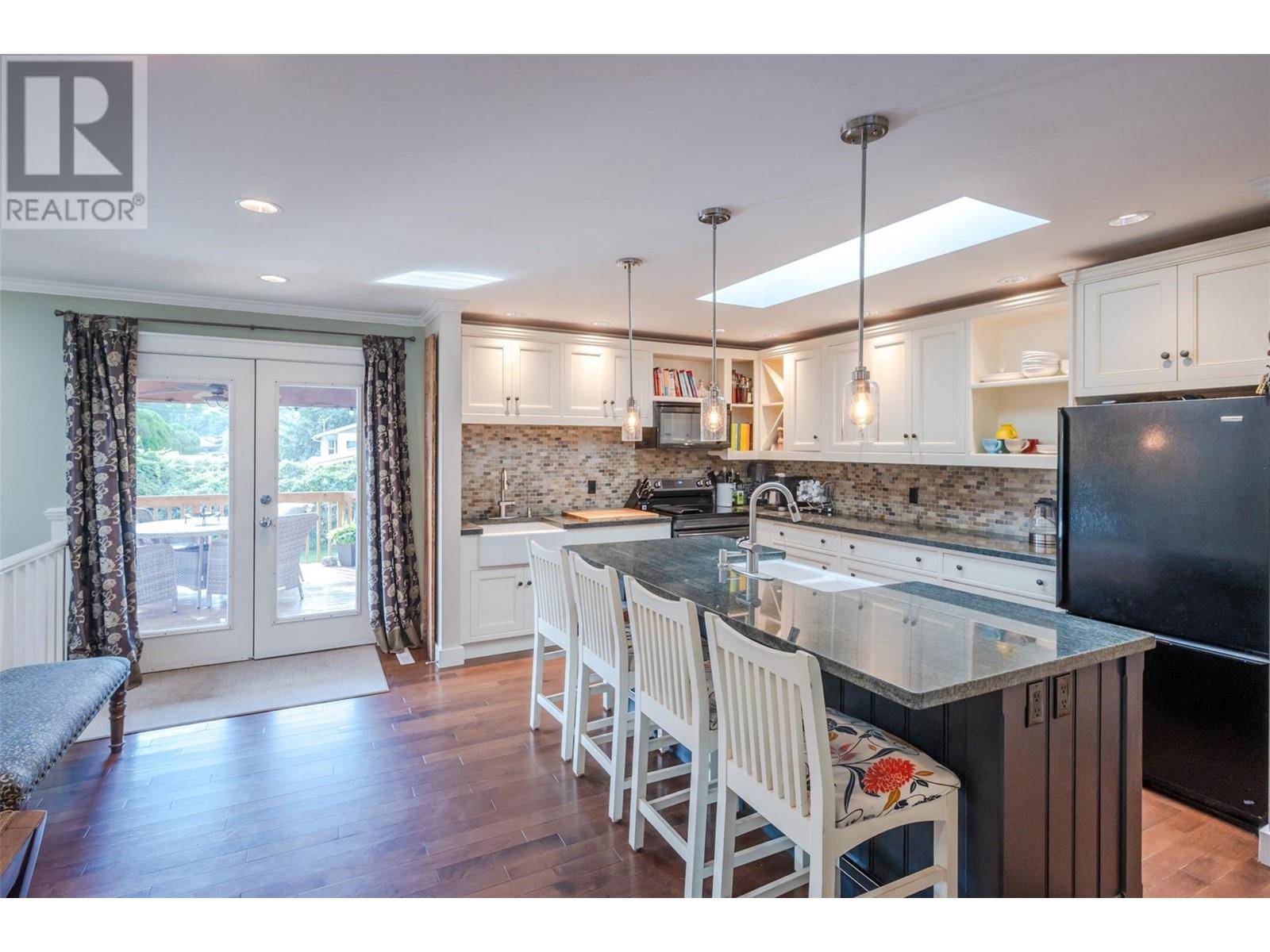 5545 Sawmill Road, Oliver, BC V0H1T9