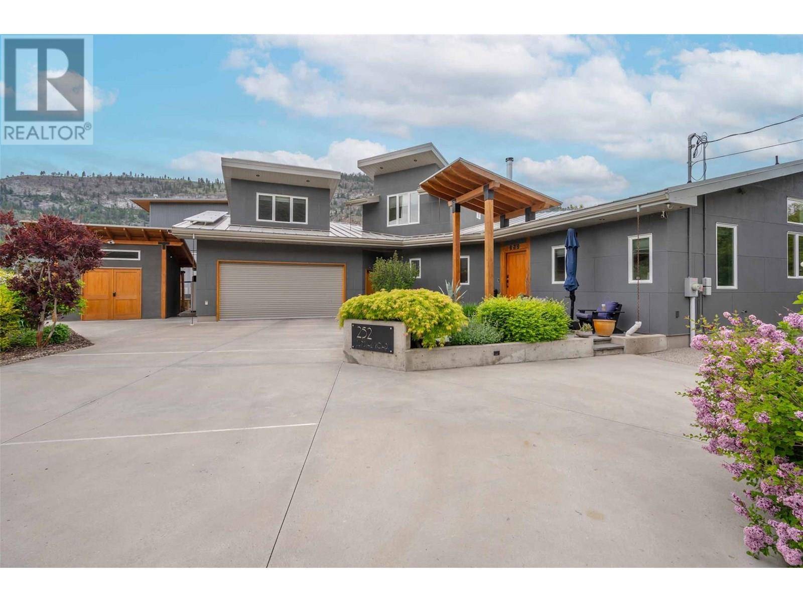 Oliver, BC V0H1T2,252 Sundial Road