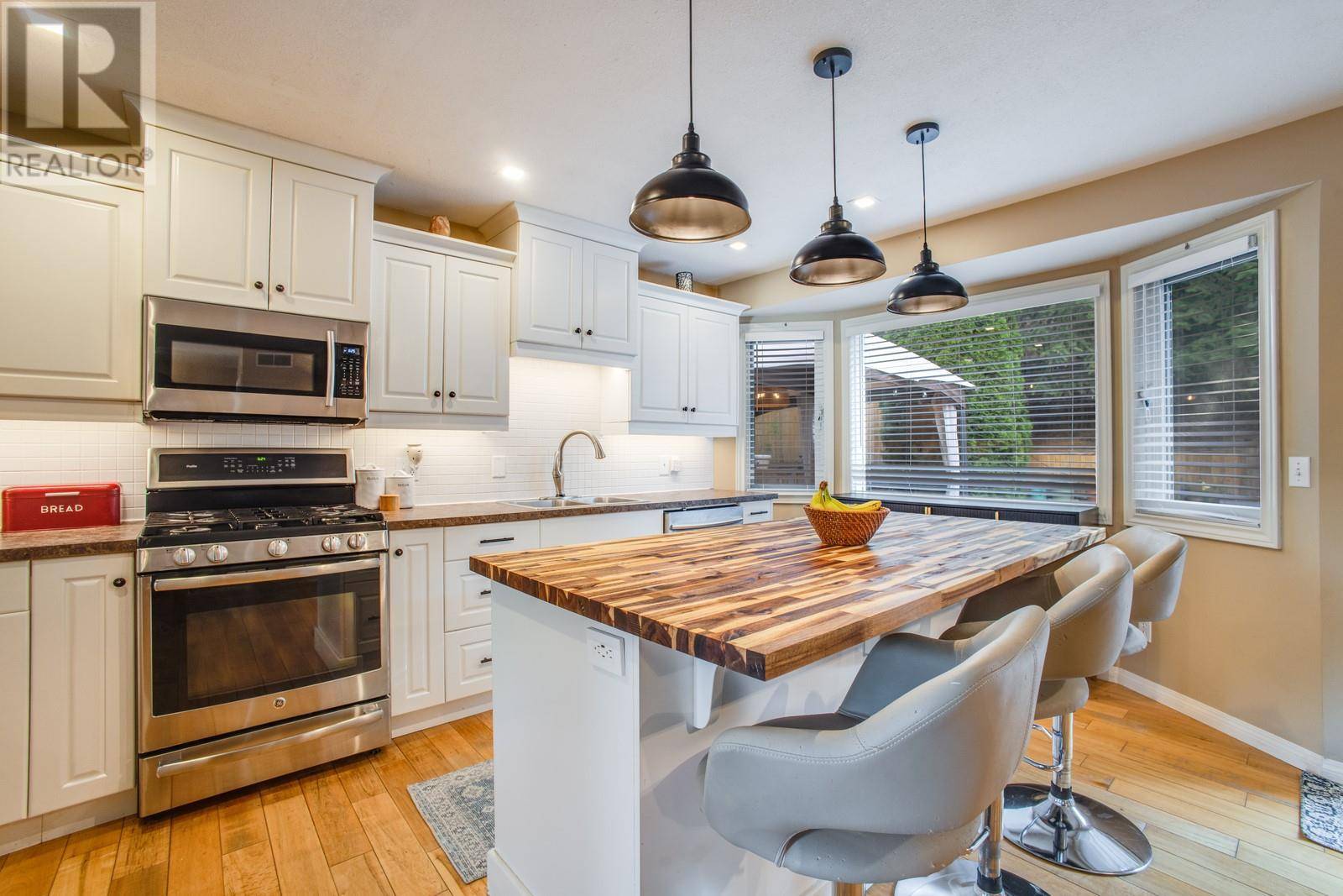 West Kelowna, BC V4T1M9,3166 Broadview Place