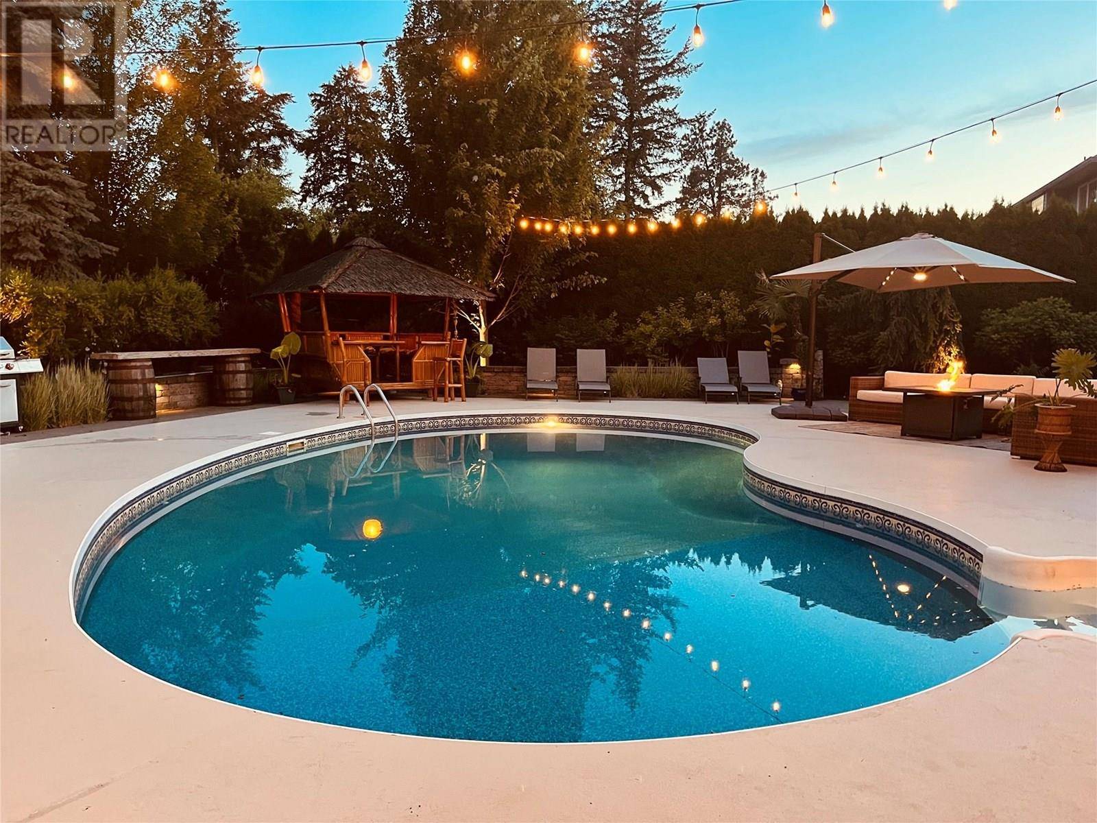 863 Coronado Crescent, Kelowna, BC V1W2K3