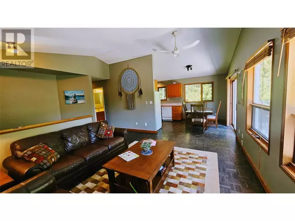 Appledale, BC V0G2J0,5949 Slocan River Road