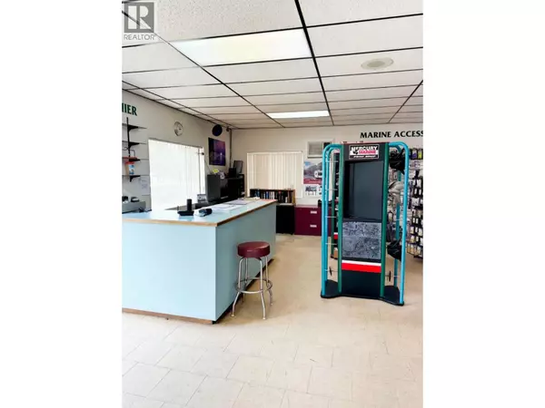 Christina Lake, BC V0H1E0,1600 McGregor Frontage Road