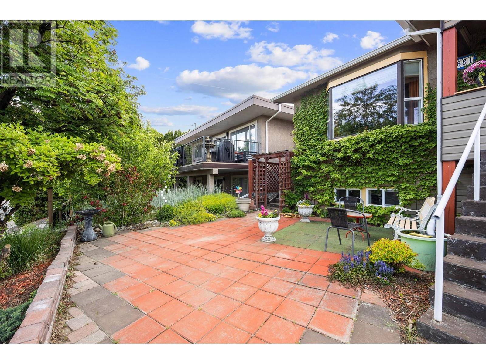 Kamloops, BC V2C3C4,681 Douglas Street