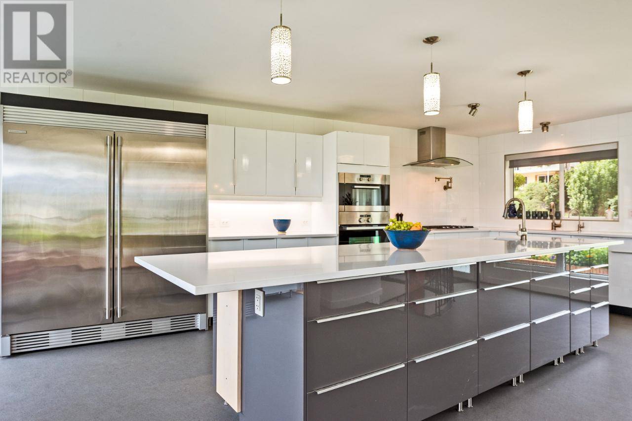 Osoyoos, BC V0H1V2,10215 87TH Street
