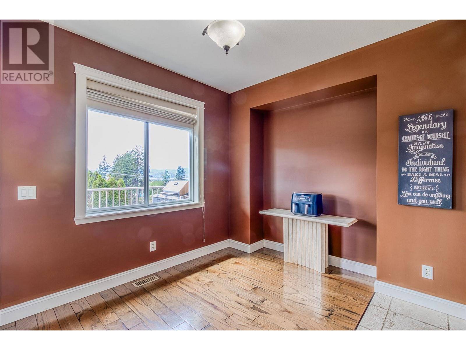 Kelowna, BC V1P1P2,1084 Hume Avenue