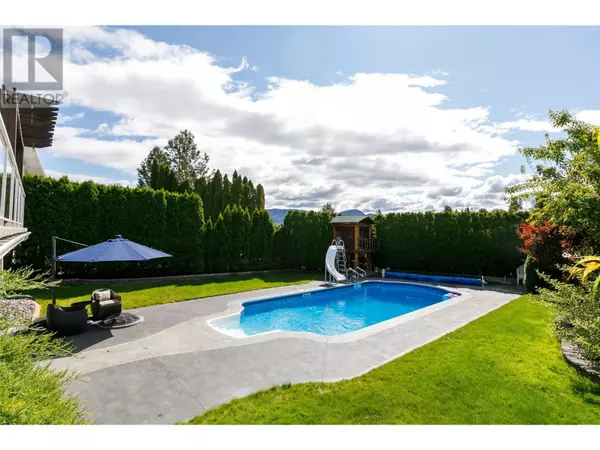 Kelowna, BC V1V1W2,2177 Breckenridge Court