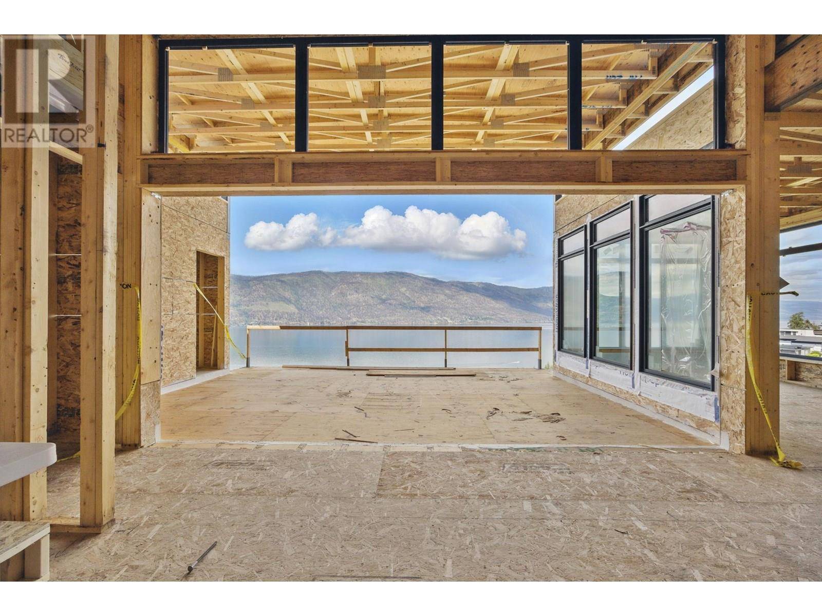 Kelowna, BC V1V3G2,3538 Sagehill Court