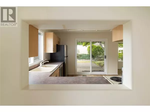 Kelowna, BC V1V1P8,595 Yates RD #118