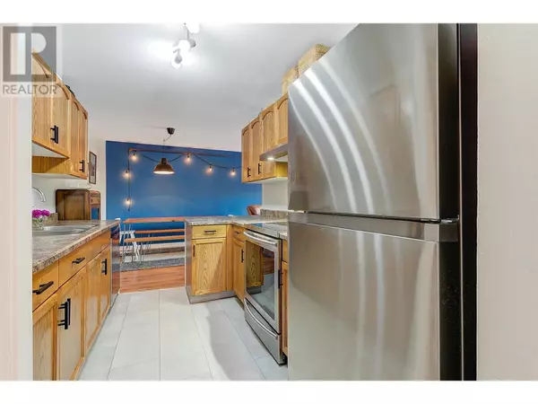 Kelowna, BC V1W3G5,3842 Gordon DR #313