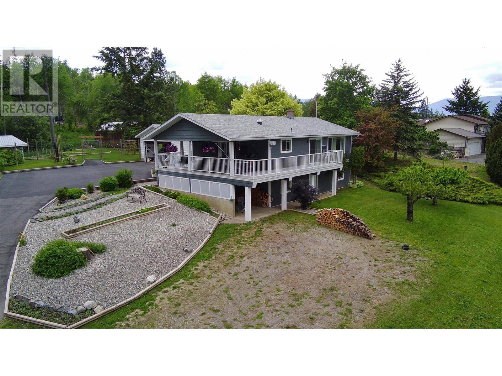 3765 Crestview RD Road, Creston, BC V0B1G2
