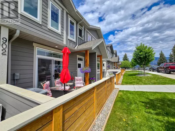 Invermere, BC V0A1K0,902 6TH AVE #3