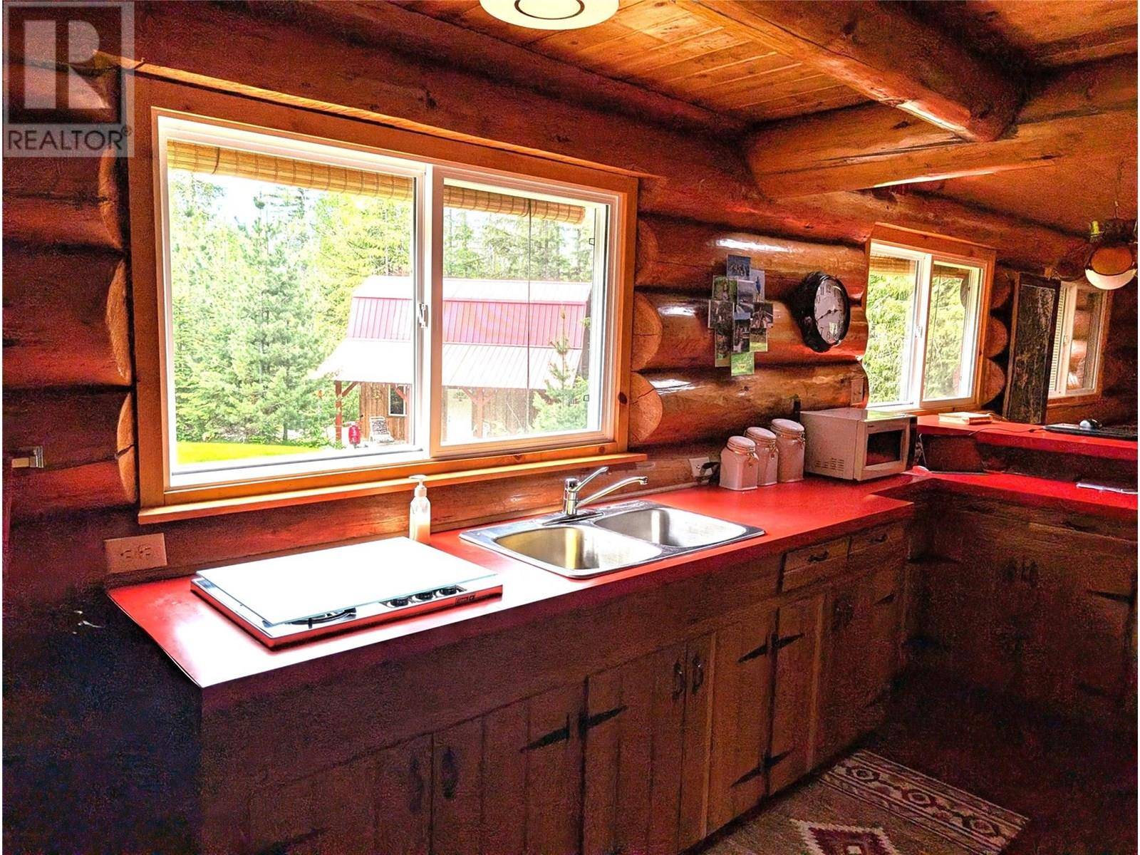 Seymour Arm, BC V0E2V2,1363 Bourne Crescent