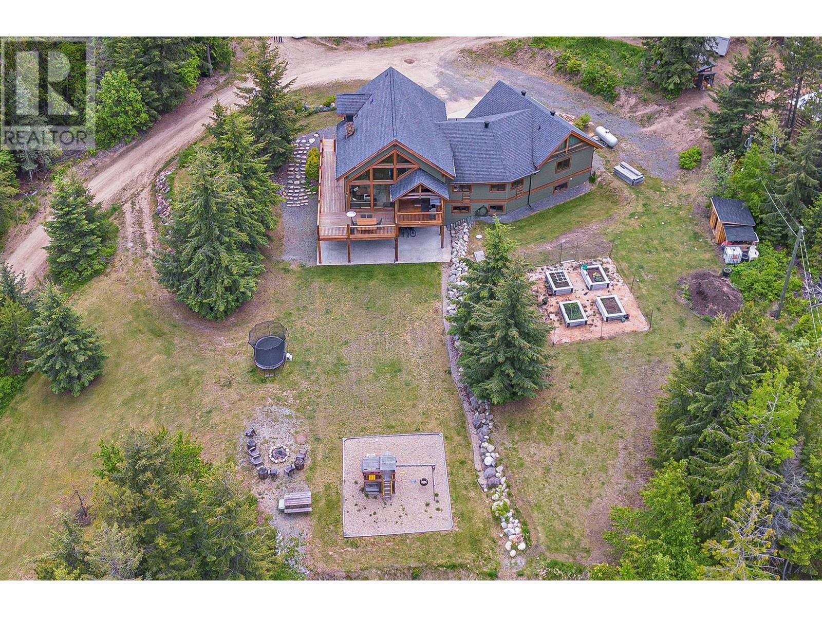 Clearwater, BC V0E1N2,688 Greer Road