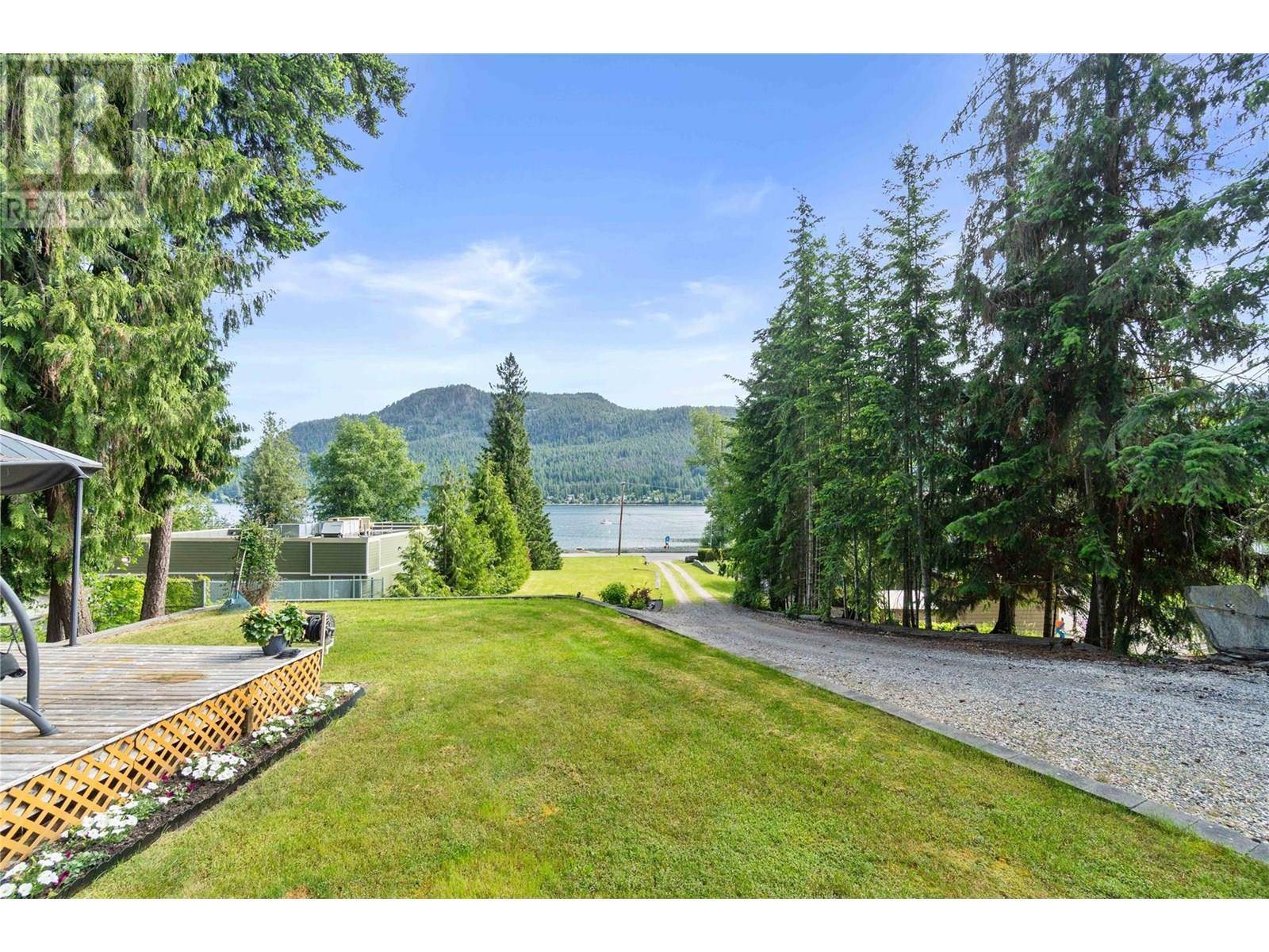 Blind Bay, BC V0E1H1,2524 Blind Bay Road