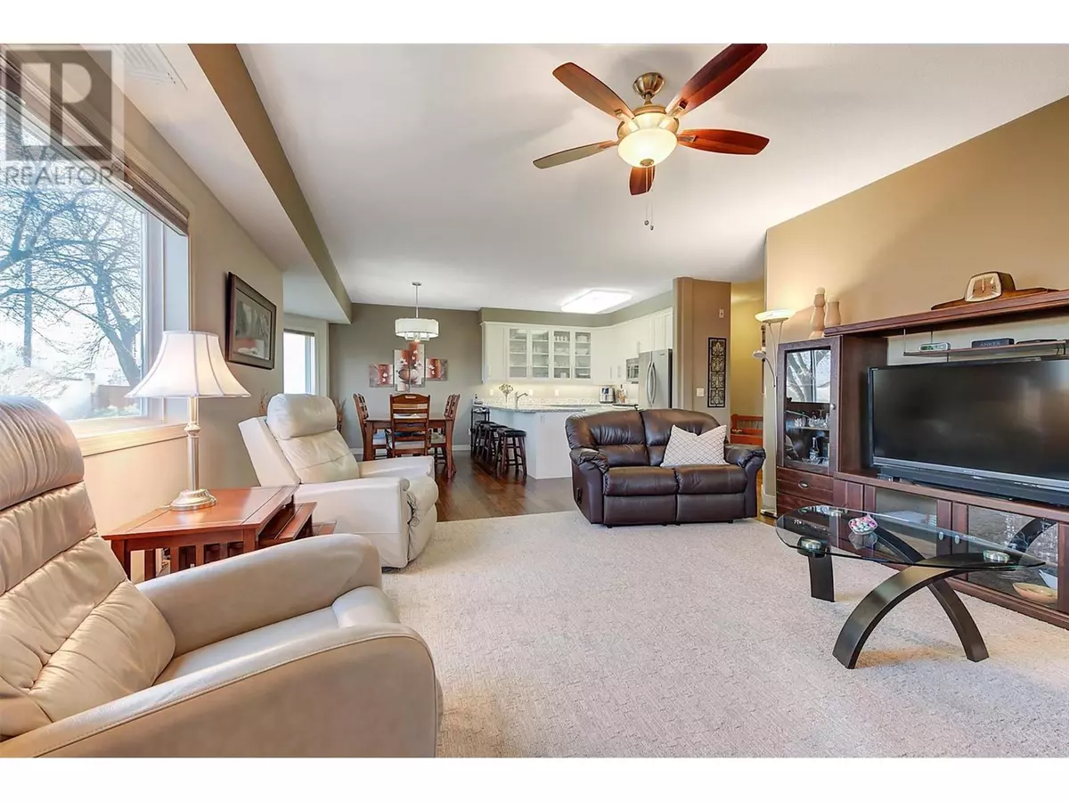 Kelowna, BC V1W2C6,2300 Benvoulin RD #102