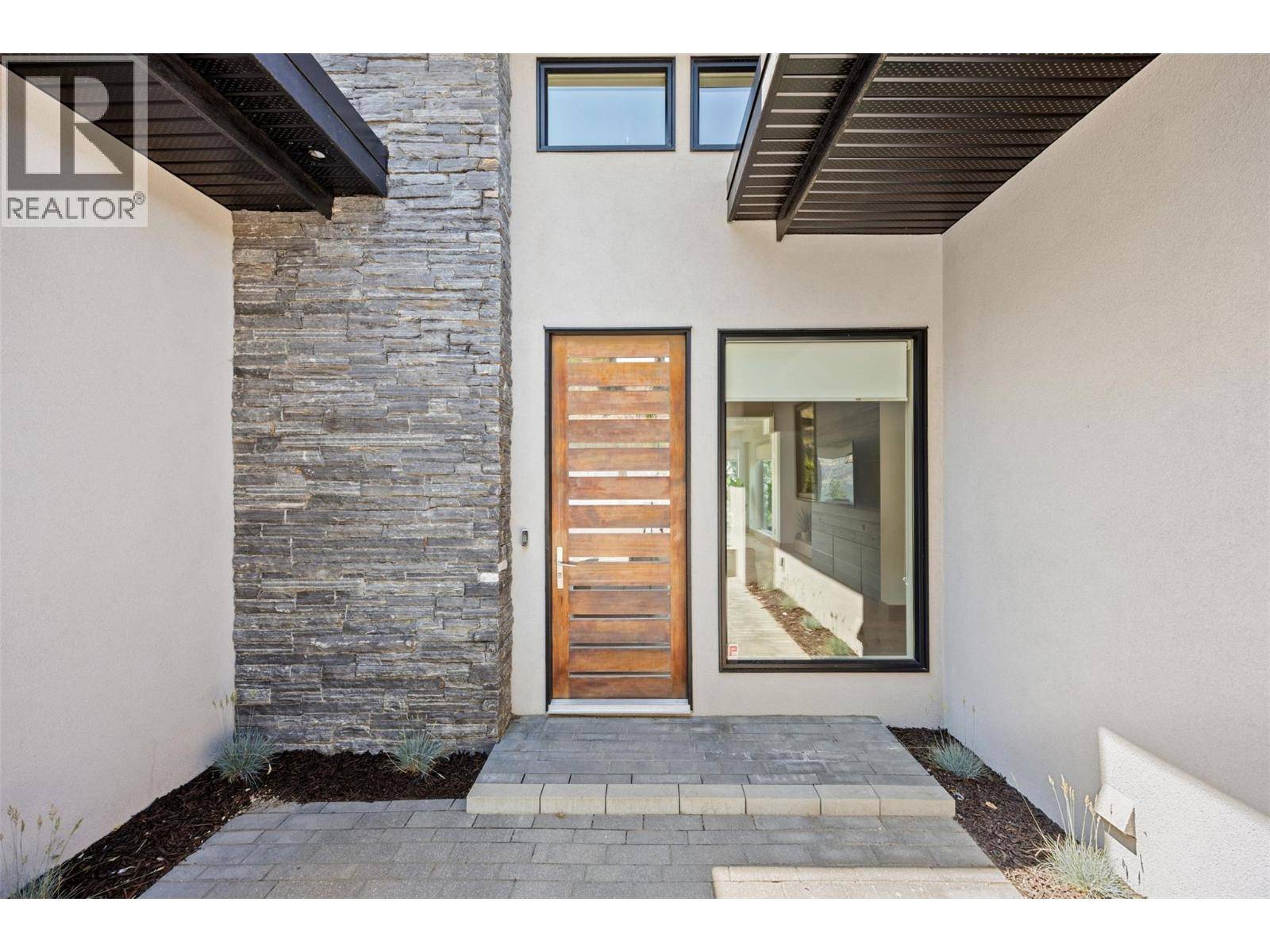 Kelowna, BC V1V2R1,3322 Shayler Road