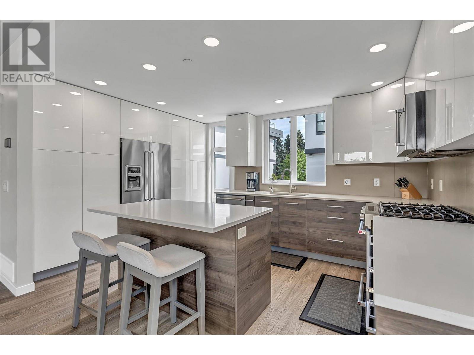 Kelowna, BC V1Y0C9,1515 Highland DR North #34