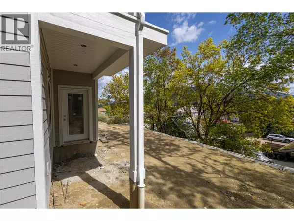 Enderby, BC V0E1V1,806 Cliff AVE #103