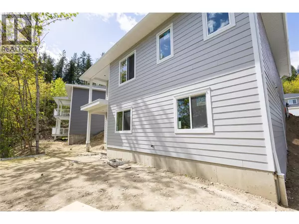 Enderby, BC V0E1V1,806 Cliff AVE #103