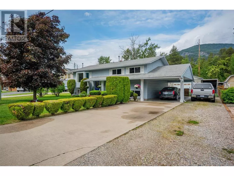 405 Beresford Crescent, Castlegar, BC V1N3W2