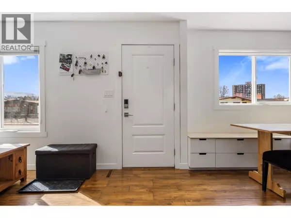 Kelowna, BC V1Y6T9,1224 Lawson Avenue