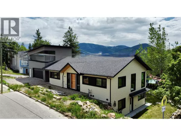 2075 St Paul Street, Rossland, BC V0G1Y0