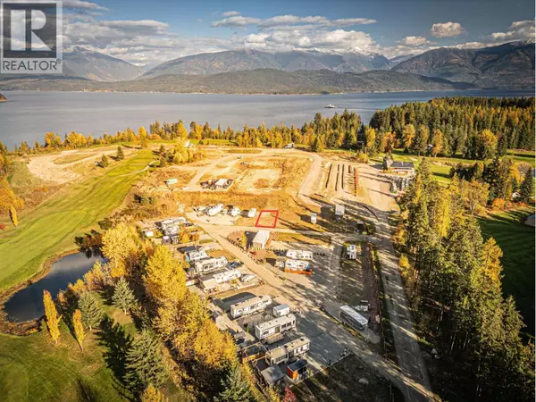 Balfour, BC V0G1C0,205 EDWARD ST #17