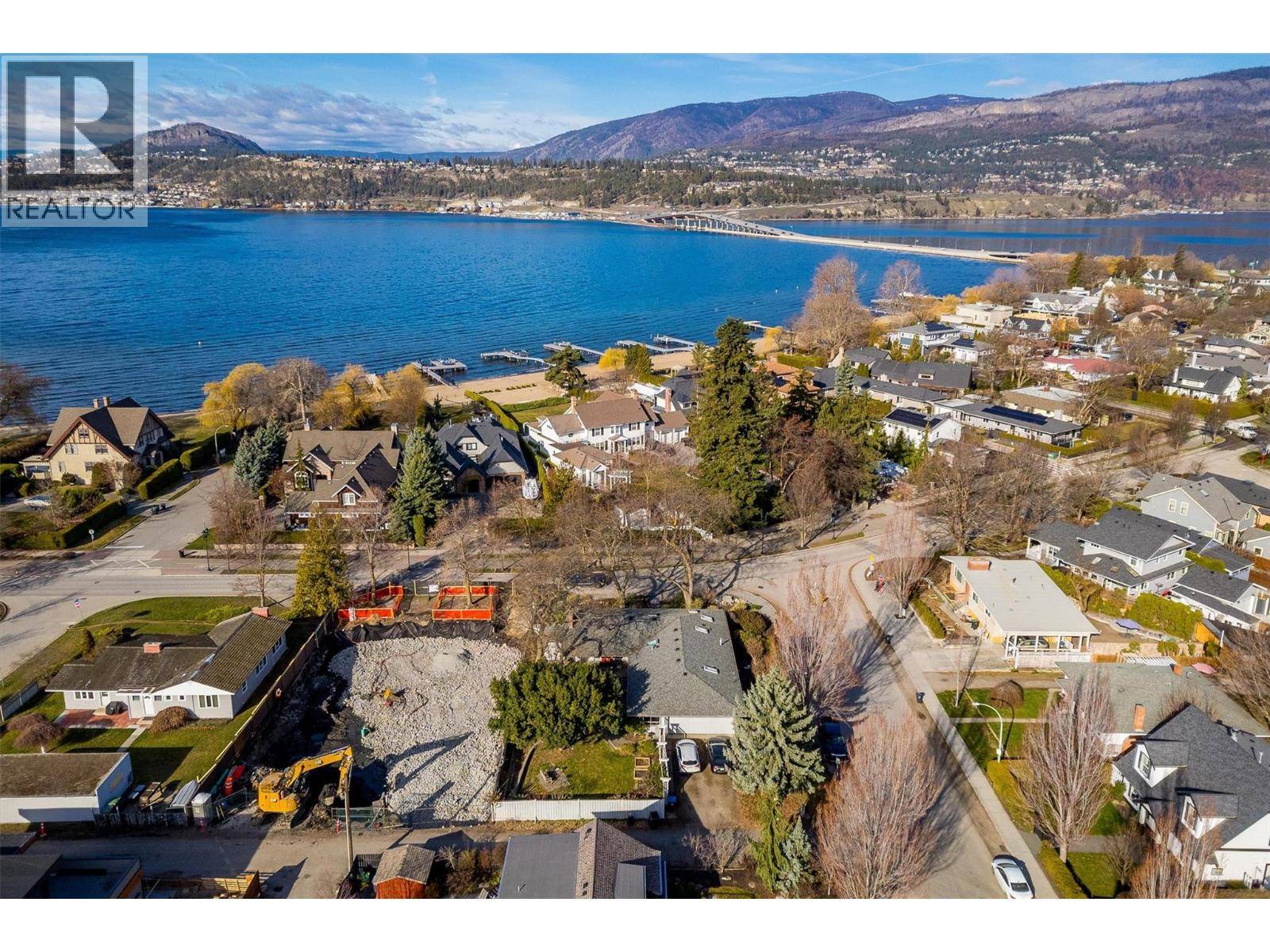 Kelowna, BC V1Y1C4,2021 Abbott Street
