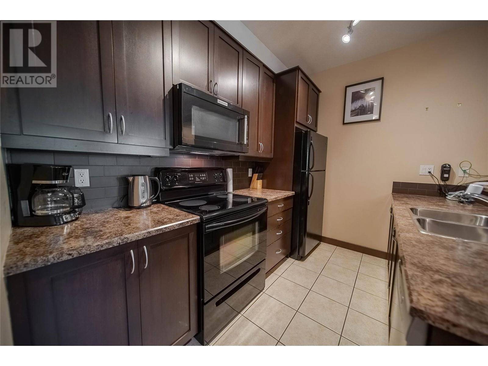 Fernie, BC V0B1M0,1500 MCDONALD AVE #221