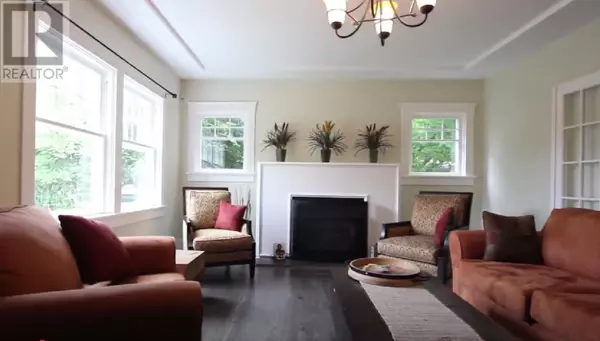 Kelowna, BC V1Y6M3,1023 Lawrence Avenue