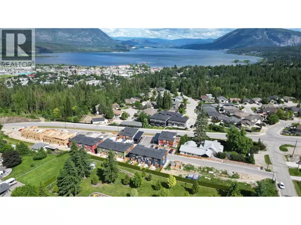 Salmon Arm, BC V1E2C8,981 12 ST Southeast #33