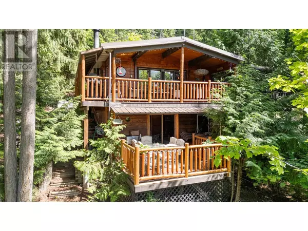 Anglemont, BC V0E1M8,7792 Columbia Drive