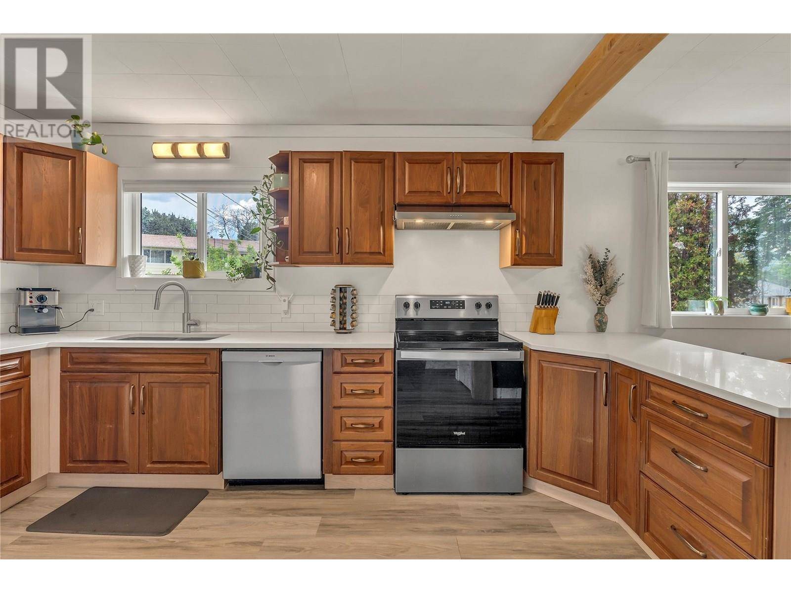 Summerland, BC V0H1Z2,12401 CAMPBELL Crescent