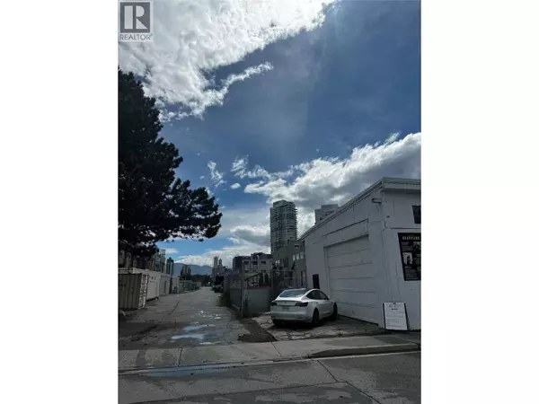 Kelowna, BC V1Y1Z3,991 Ellis Street