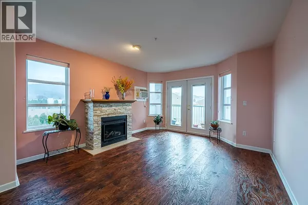 Kamloops, BC V2B5B3,860 NICOLANI DR #303