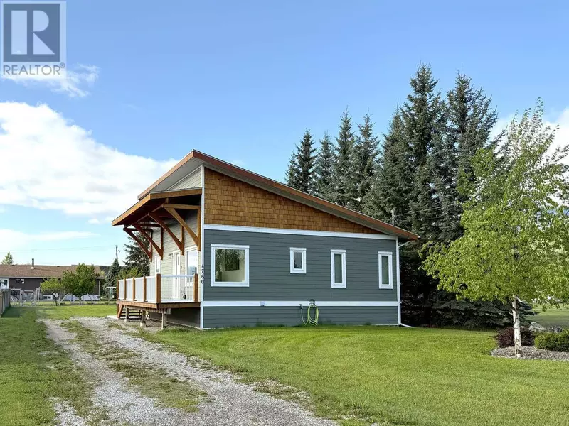 4760 WILLOW Avenue, Canal Flats, BC V0B1B0