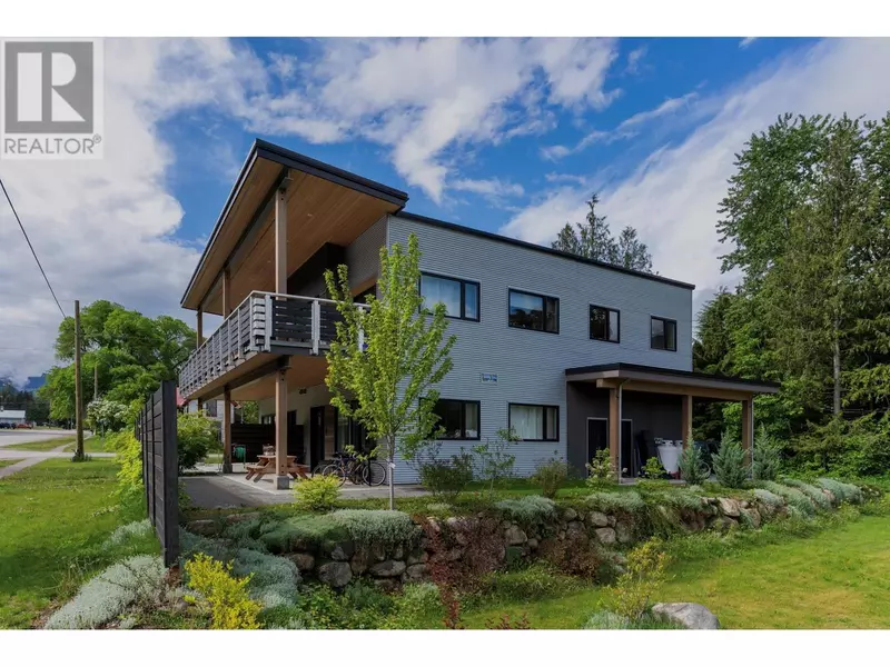 617 HAROLD Street, Slocan, BC V0G2C0