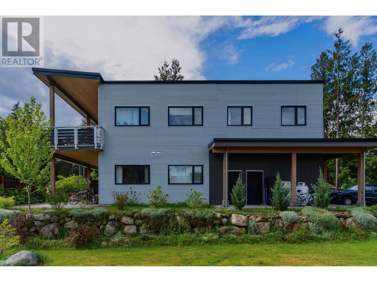 Slocan, BC V0G2C0,617 HAROLD Street
