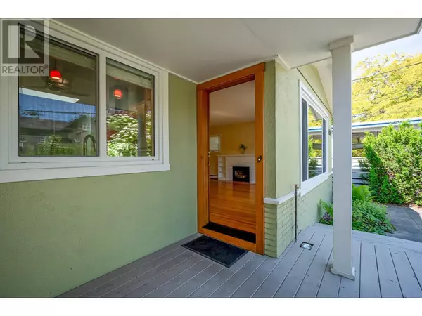 Kelowna, BC V1Y5A3,439 Osprey Avenue