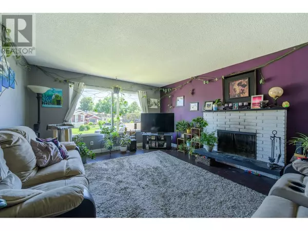 Kamloops, BC V2B6B2,531 BAYWOOD Crescent