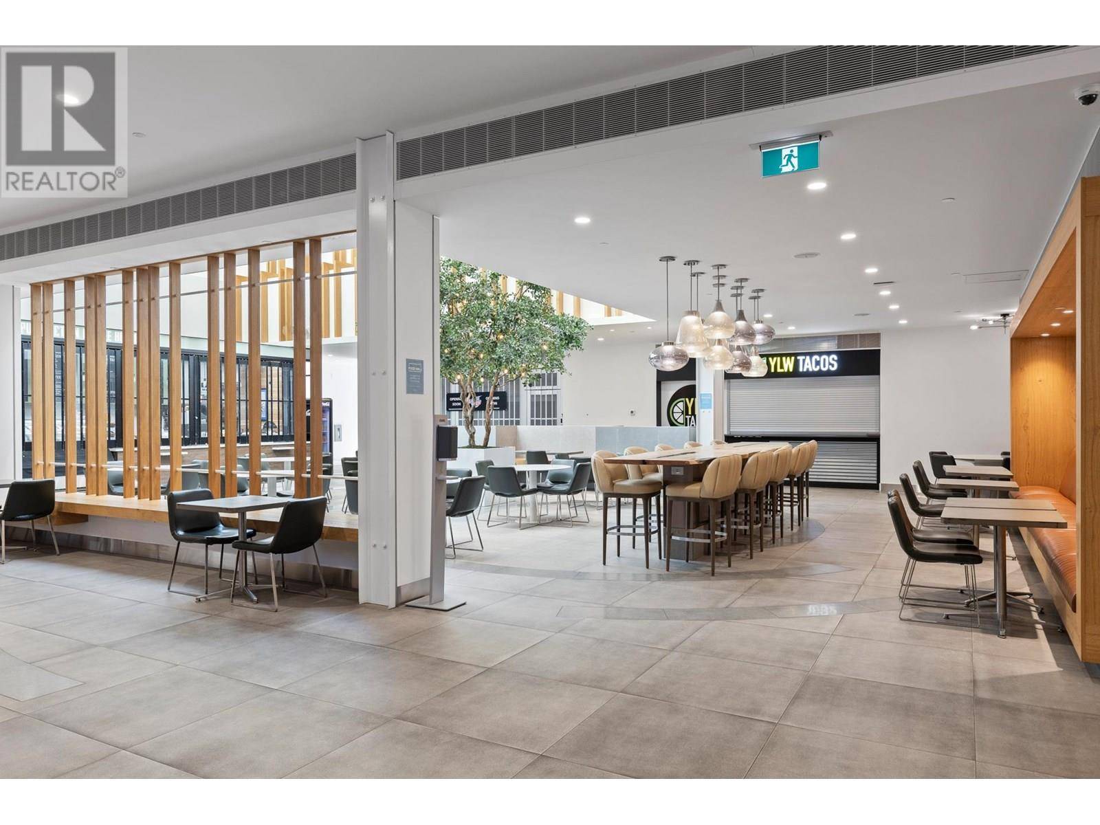 Kelowna, BC V1Y8R4,565 Bernard AVE #Kiosk 1